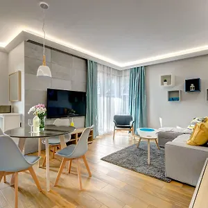 https://grey-stone-apartamenty-przy-plazy.gdanskhotel.org